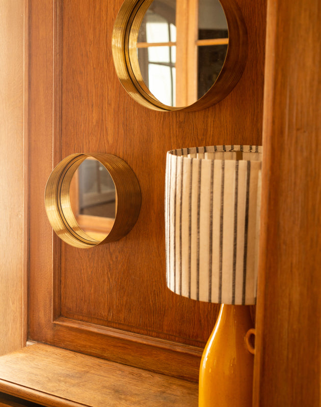 Luminaire : abat-jour rayé noir et blanc pour décoration d'intérieur épuré et chic