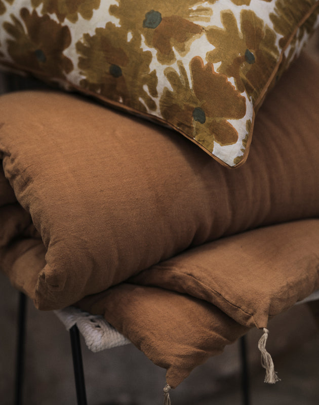 Courtepointe Selena en lin lavé pour bout de lit