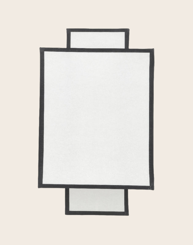 Luminaire : abat-jour blanc avec contour noir façon lampion