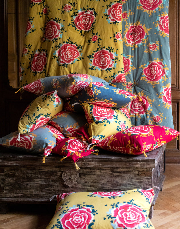 Housse de coussin floral imprimé en coton