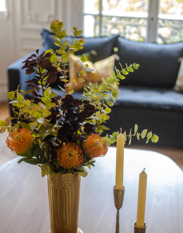 Vase en laiton doré pour fleurs