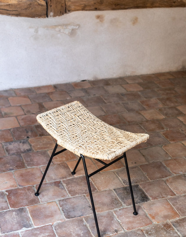 Murgi diamond-shaped plant stool