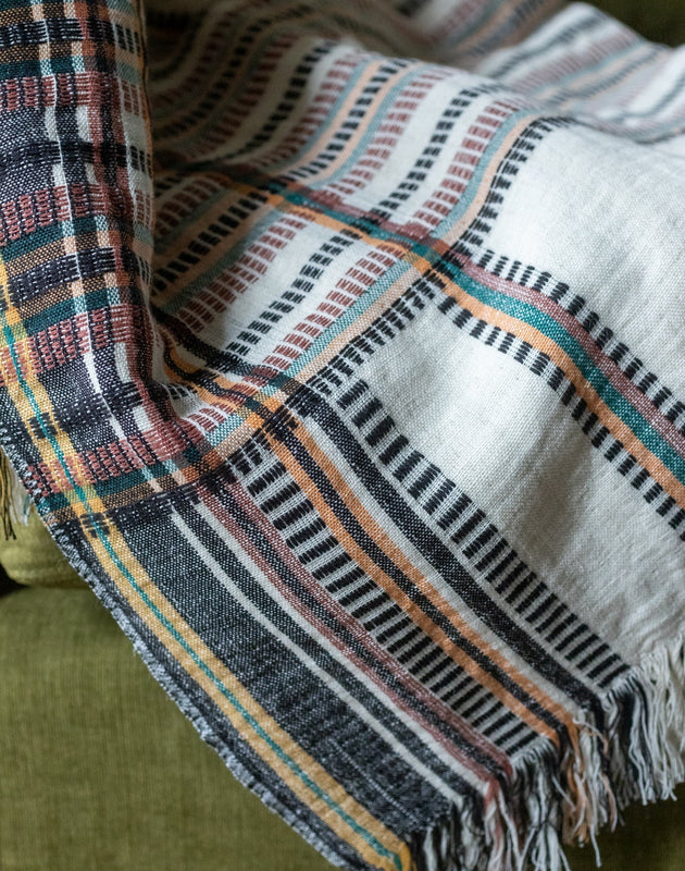 Plaid Banai