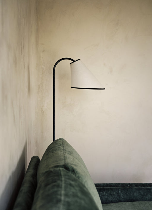 Luminaire : abat-jour en papier blanc avec des contours noirs