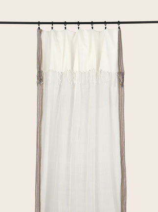 Sivi Curtain