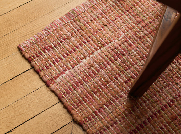 Nos tapis faits main : l’excellence du geste, la perfection de la pièce