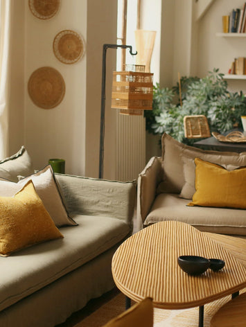 Loveseat Holi