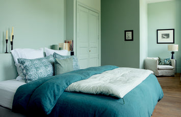 Un lit bleu printanier