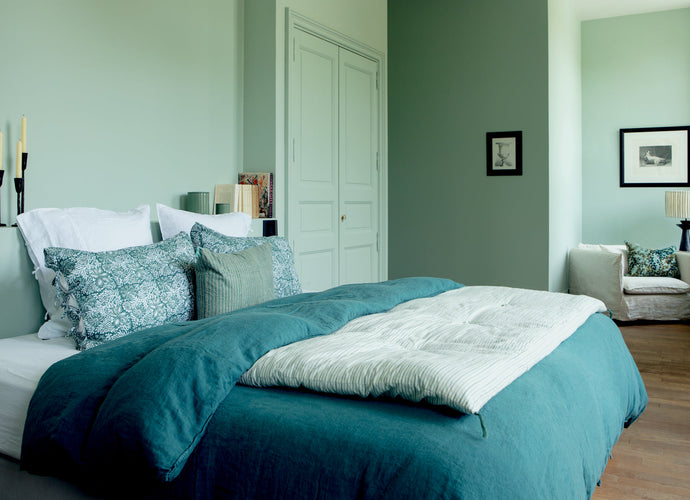 Un lit bleu printanier