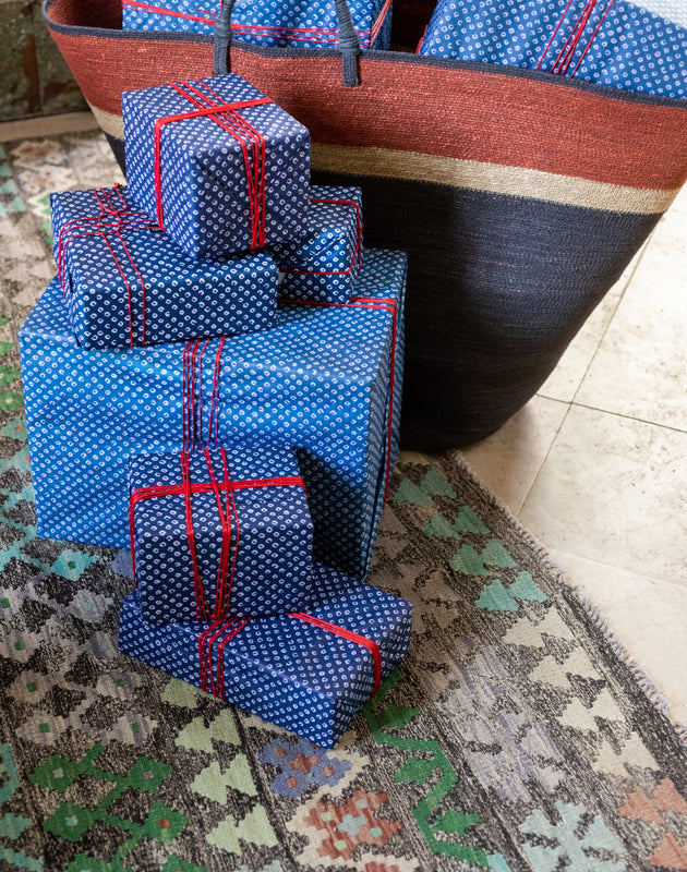 Gift-wrapping kit