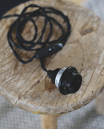Electrification noire pour applique avec interrupteur et cable torsadé de 2m gainé de textile en coton noir