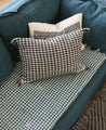 Pied de poule sofa cover