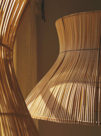 Suspension Halo aux finitions naturelles et organiques