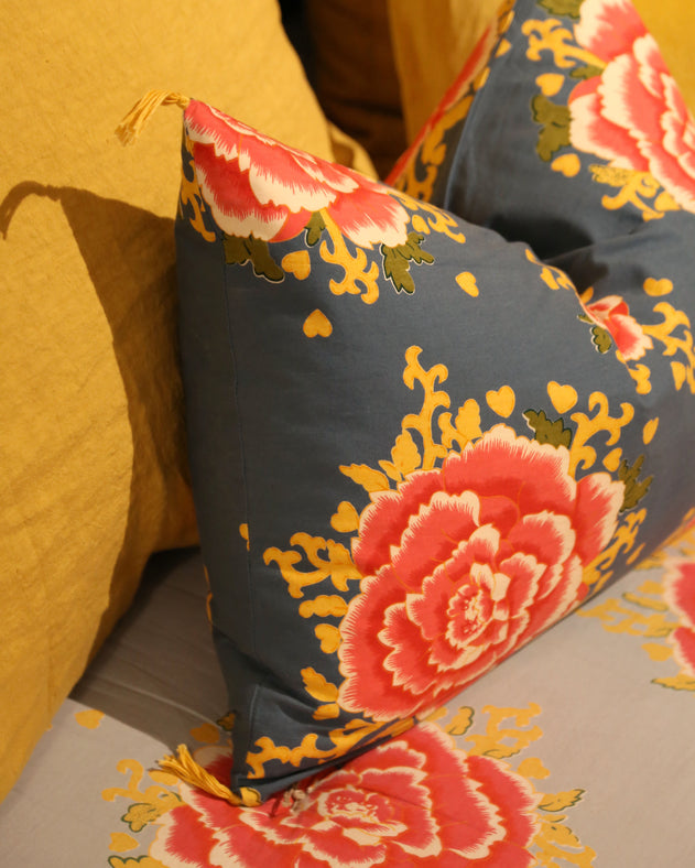 Liao cushion cover