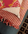 Pied de poule sofa cover