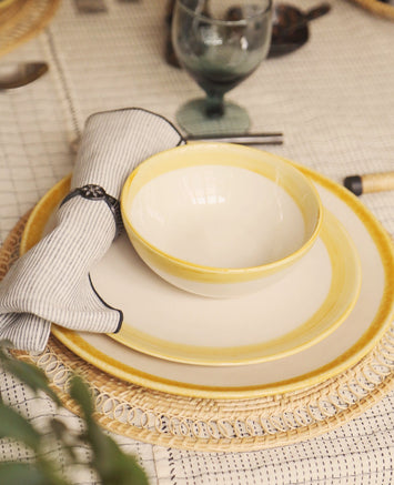 Lot de 4 assiettes Ecume en faïence émaillée
