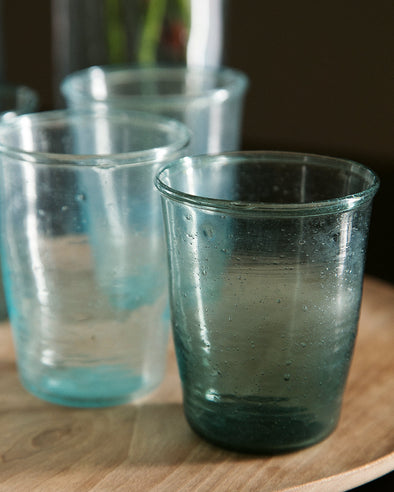 Verre de table : gobelet en verre, disponible en 2 tailles