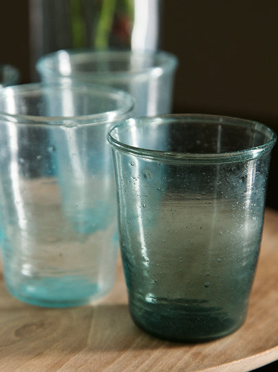 Verre de table : gobelet en verre, disponible en 2 tailles