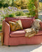 Loveseat Holi