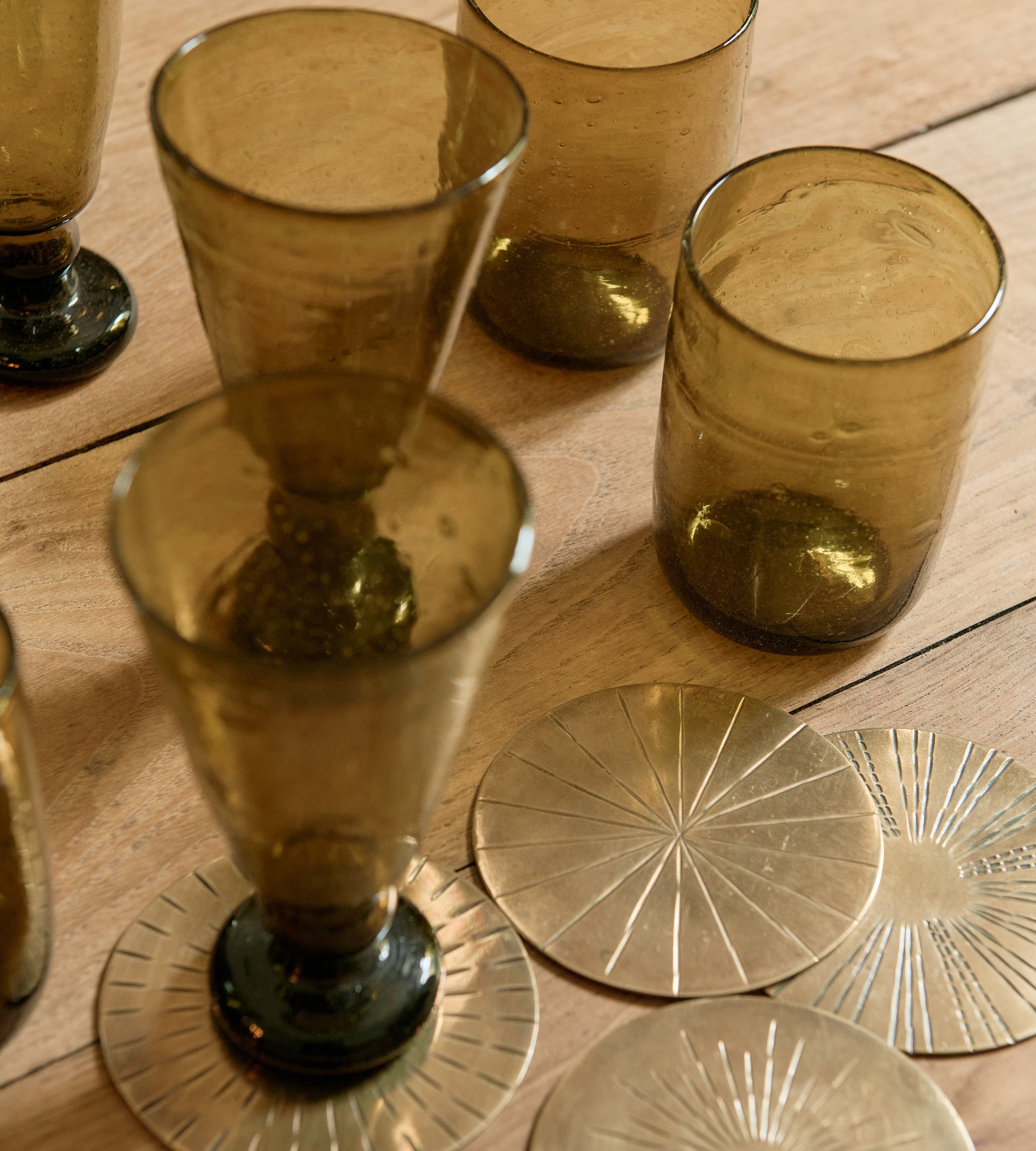 Set of 4 Nile stemmed glasses