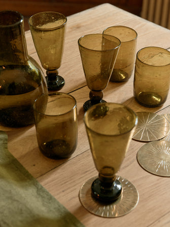 Set of 4 Nile stemmed glasses