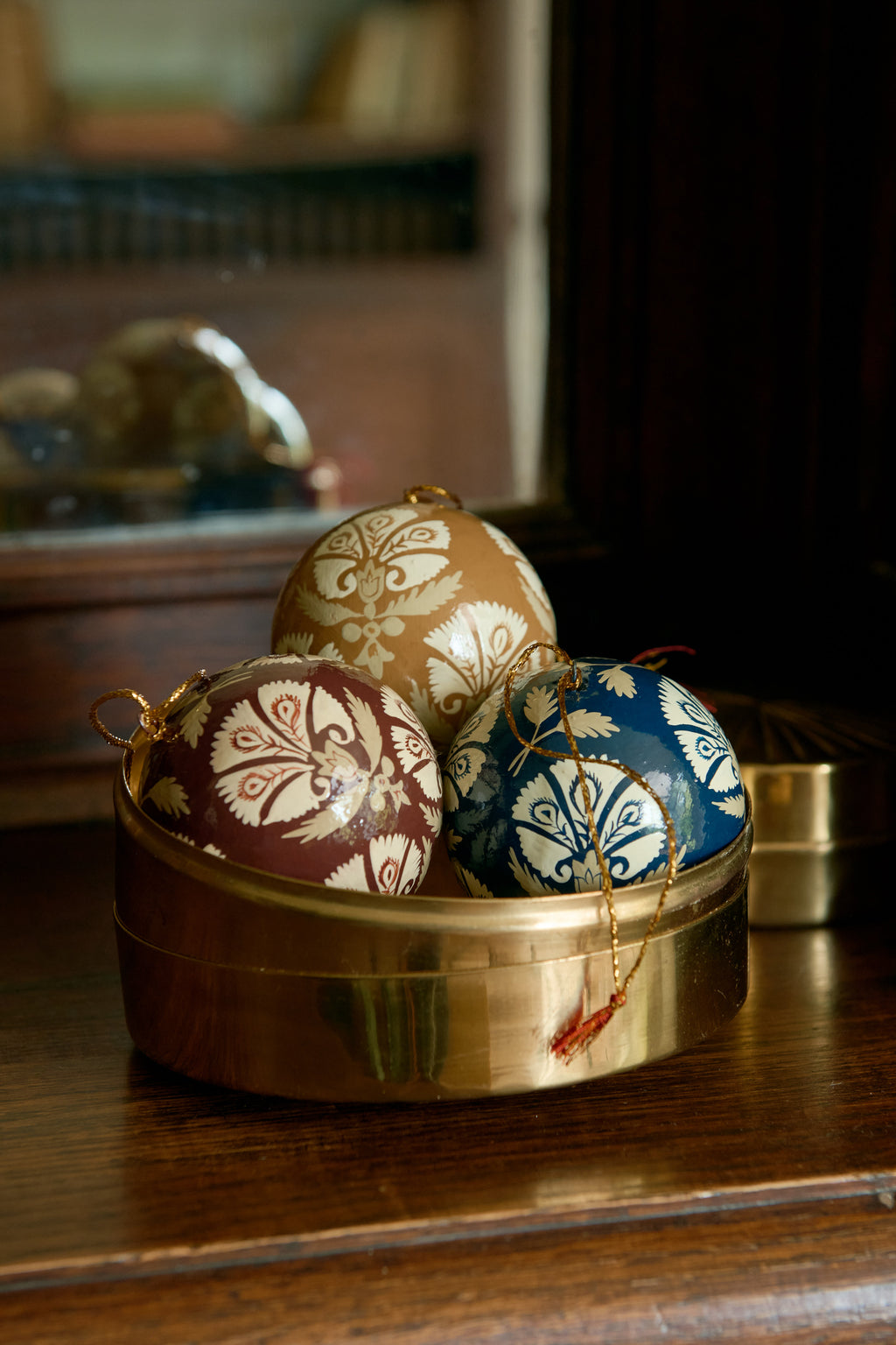 Set de 3 boules Zahor en papier maché peint - Caravane