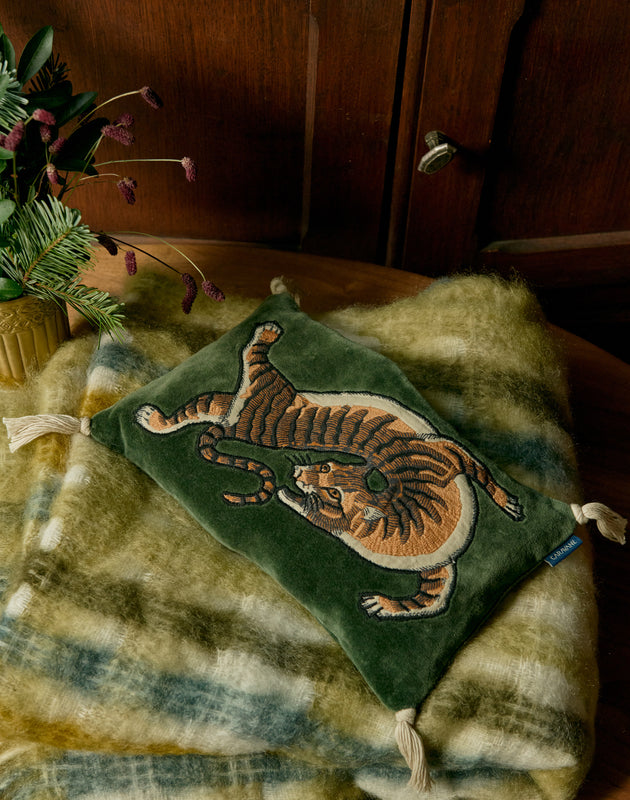 Noyaux de cerise velours brodé