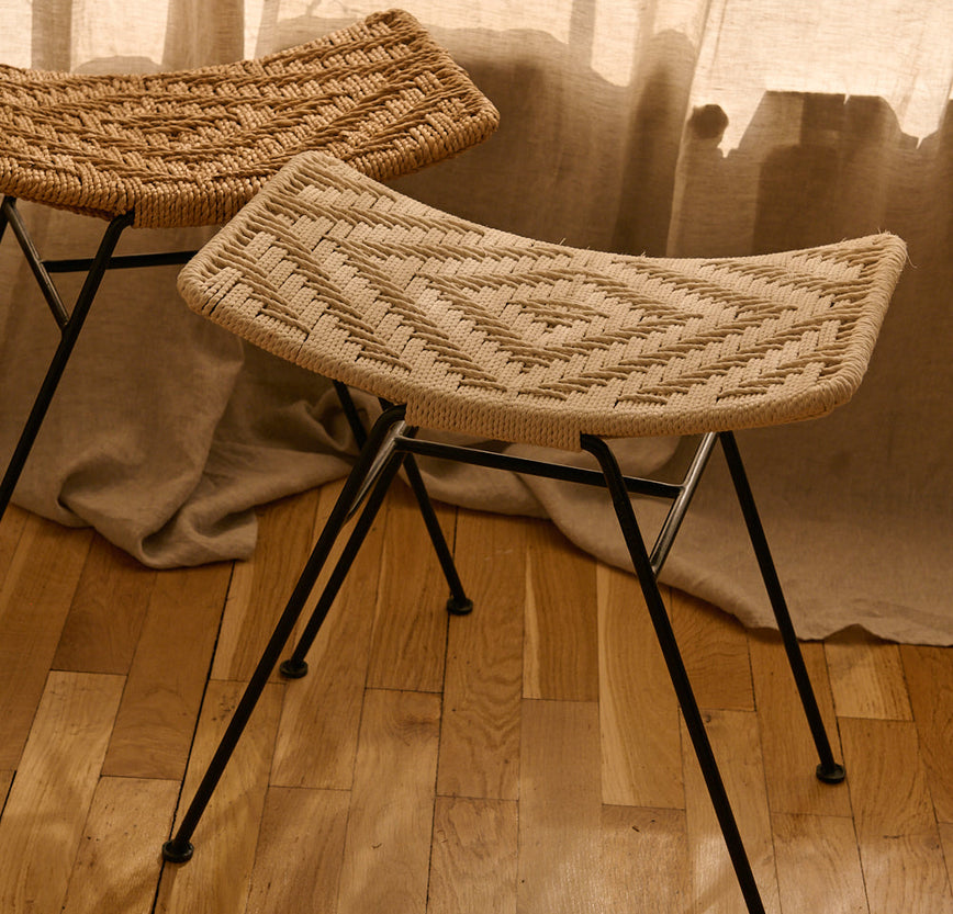 Murgi lozenge stool