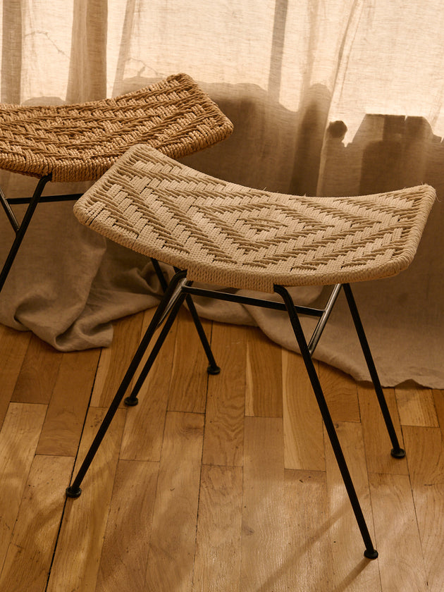 Murgi lozenge stool