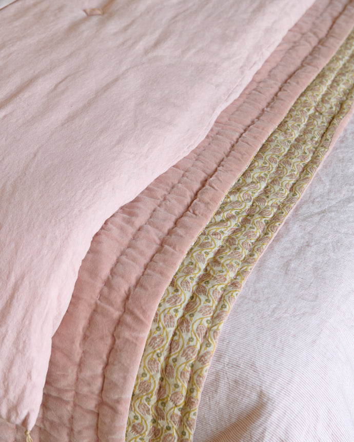 Tullio bedspread