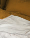 Linge de lit : couvre-lit blanc