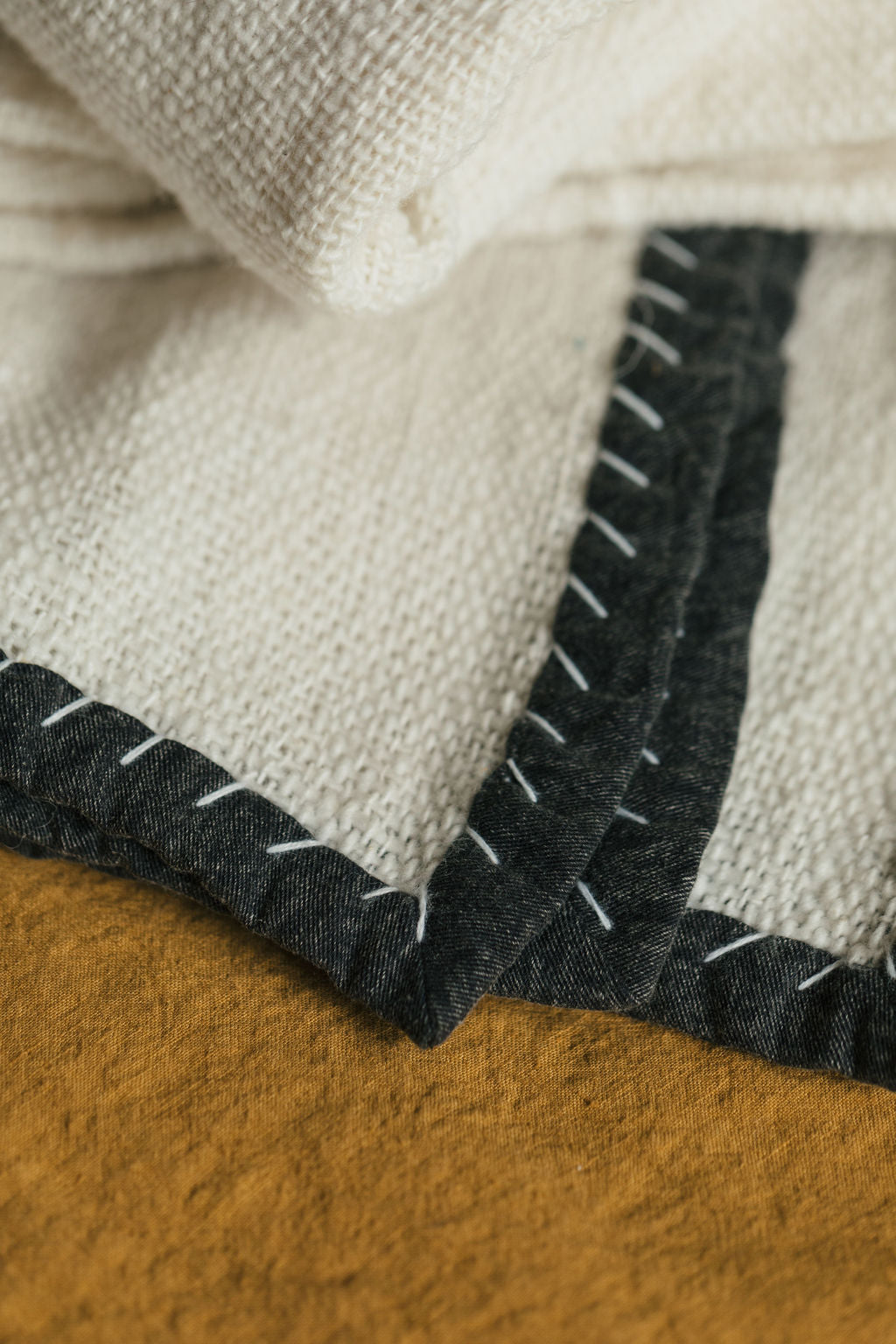 Linge de lit en khadi de coton blanc