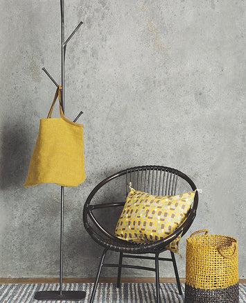 Elegant portant pour vêtements en forme d'arbre en acier brut noir Branch