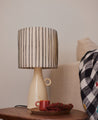 Luminaire : abat-jour noir et blanc pour lampe à poser de salon ou chambre