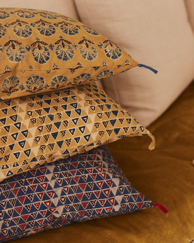 Coussin avec des imprimés originaux pour votre canapé