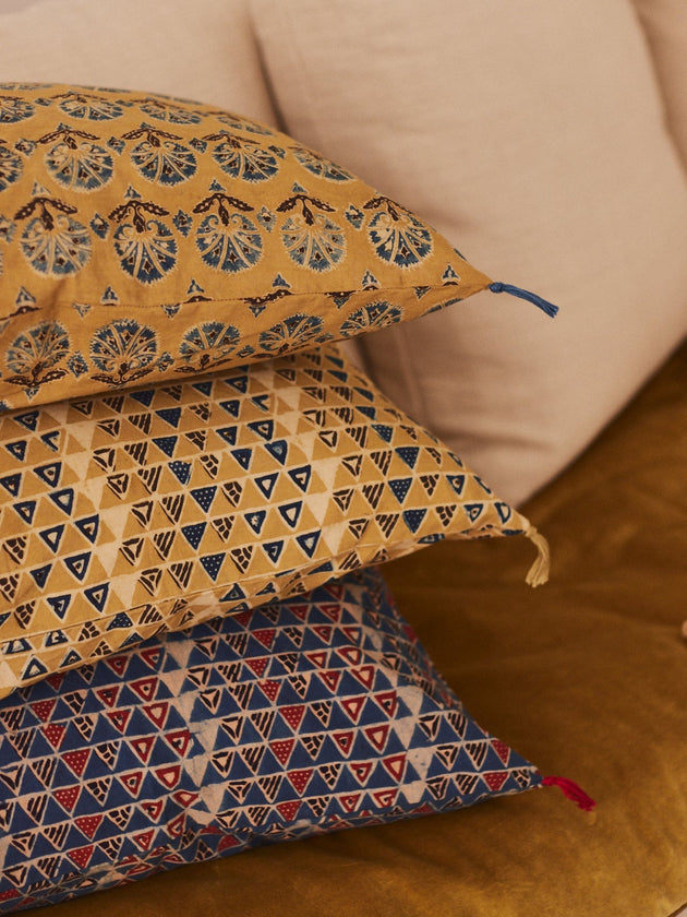 Coussin avec des imprimés originaux pour votre canapé