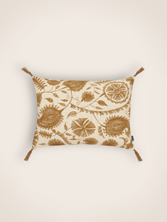 Housse de coussin en coton brodé inspirée de l'art du suzani couleur Canelle