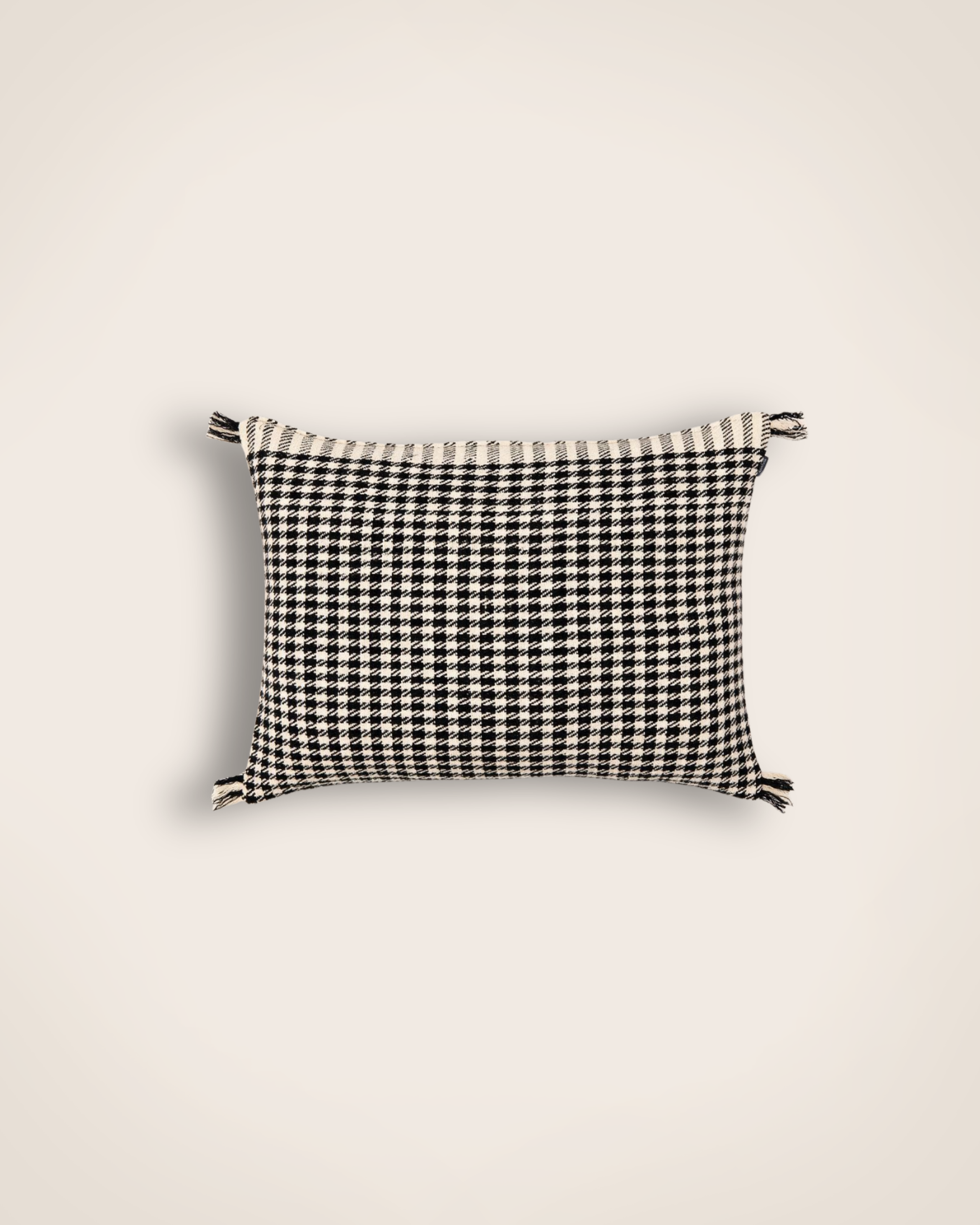 Houndstooth cushion cover
