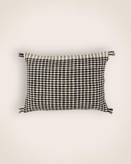 Houndstooth cushion cover