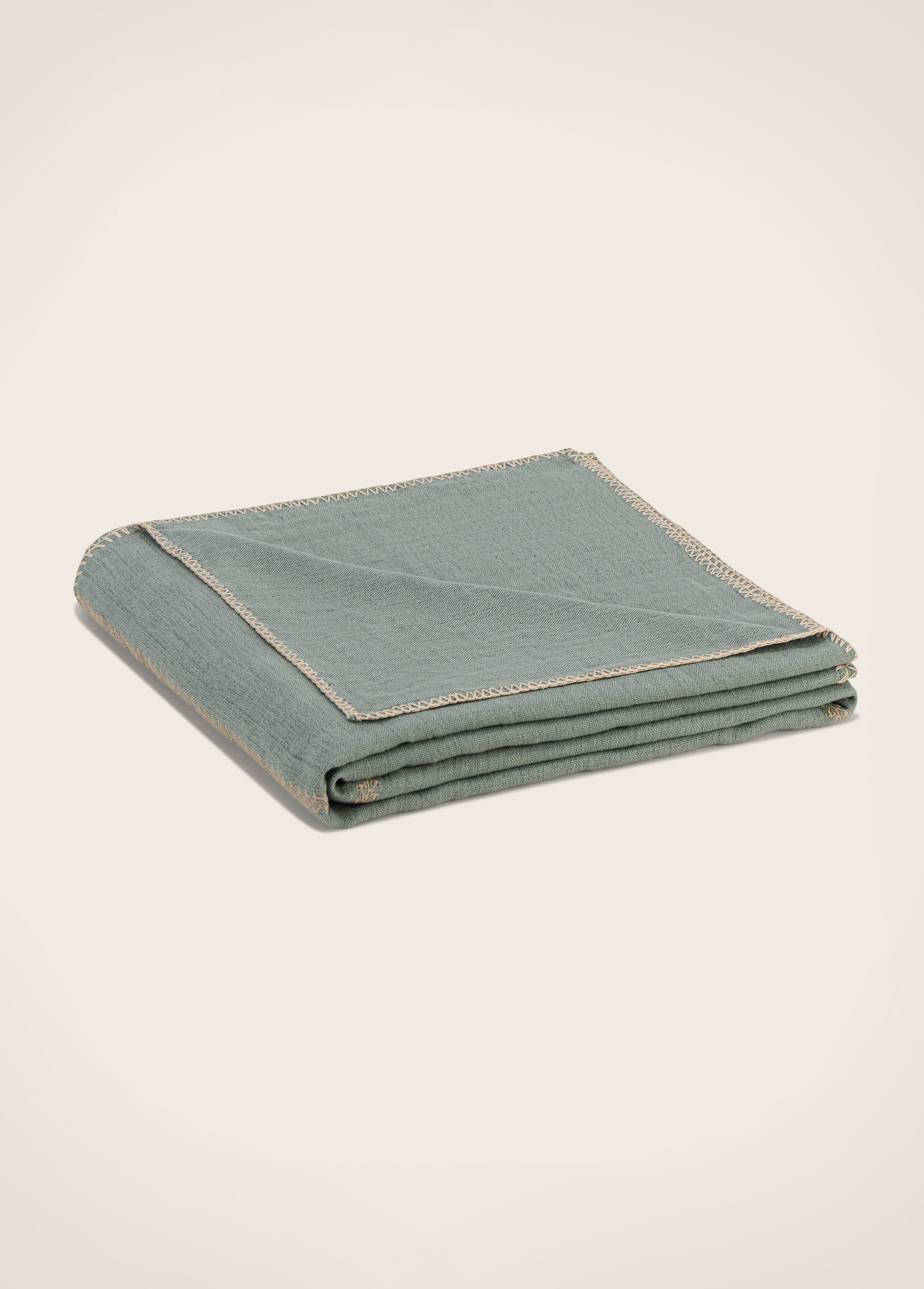 Zarif bedspread