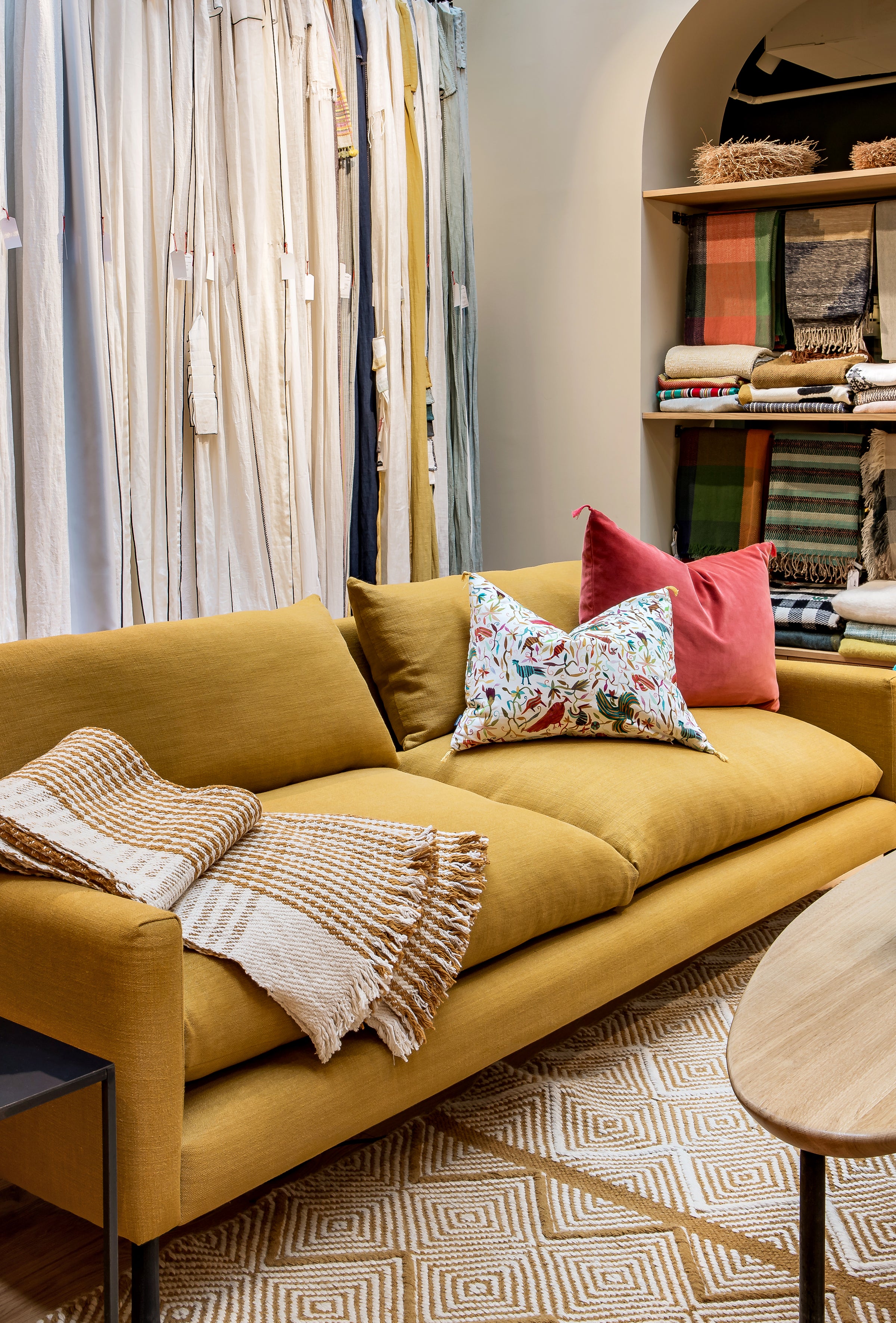 Mira sofa