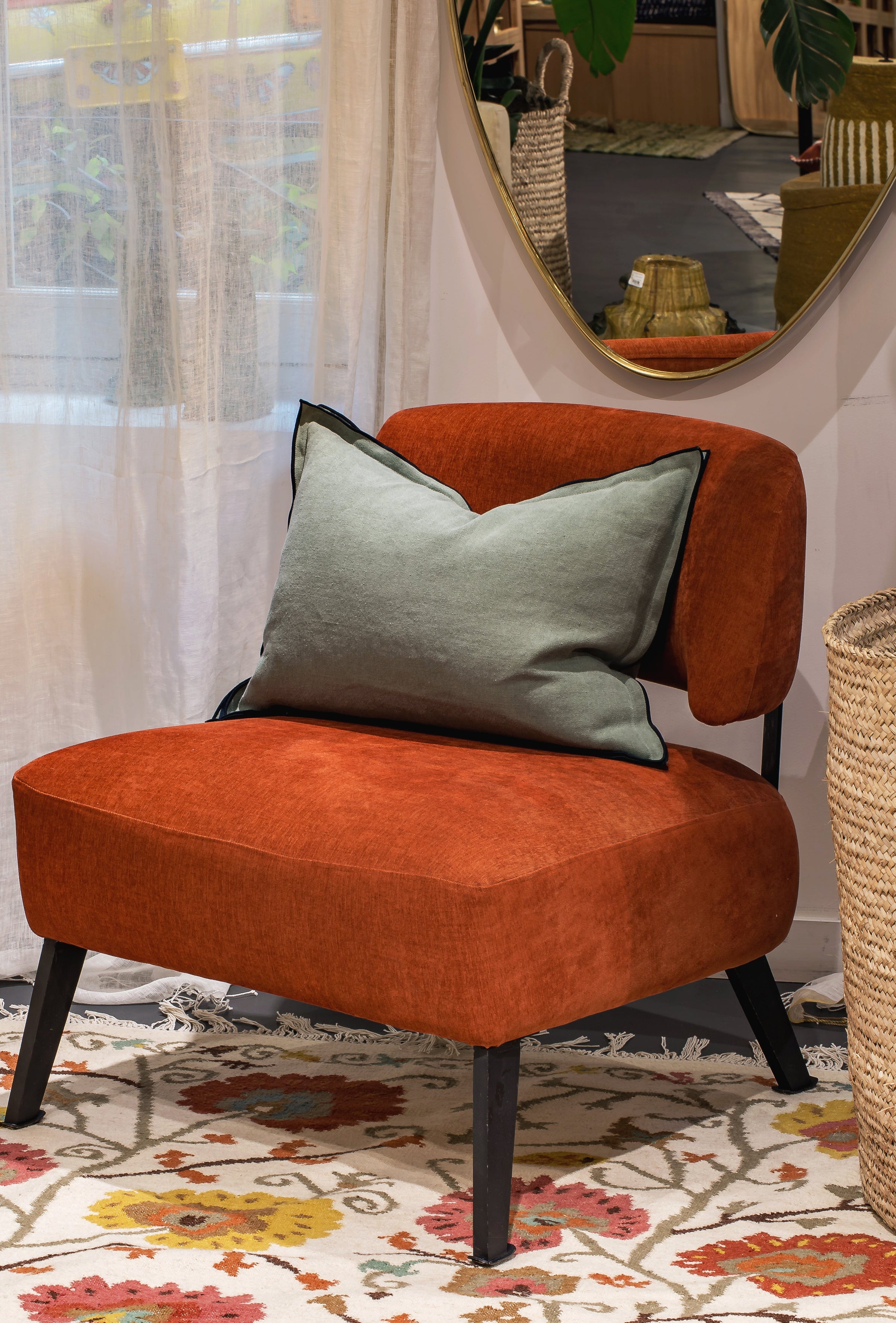 Kaar armchair