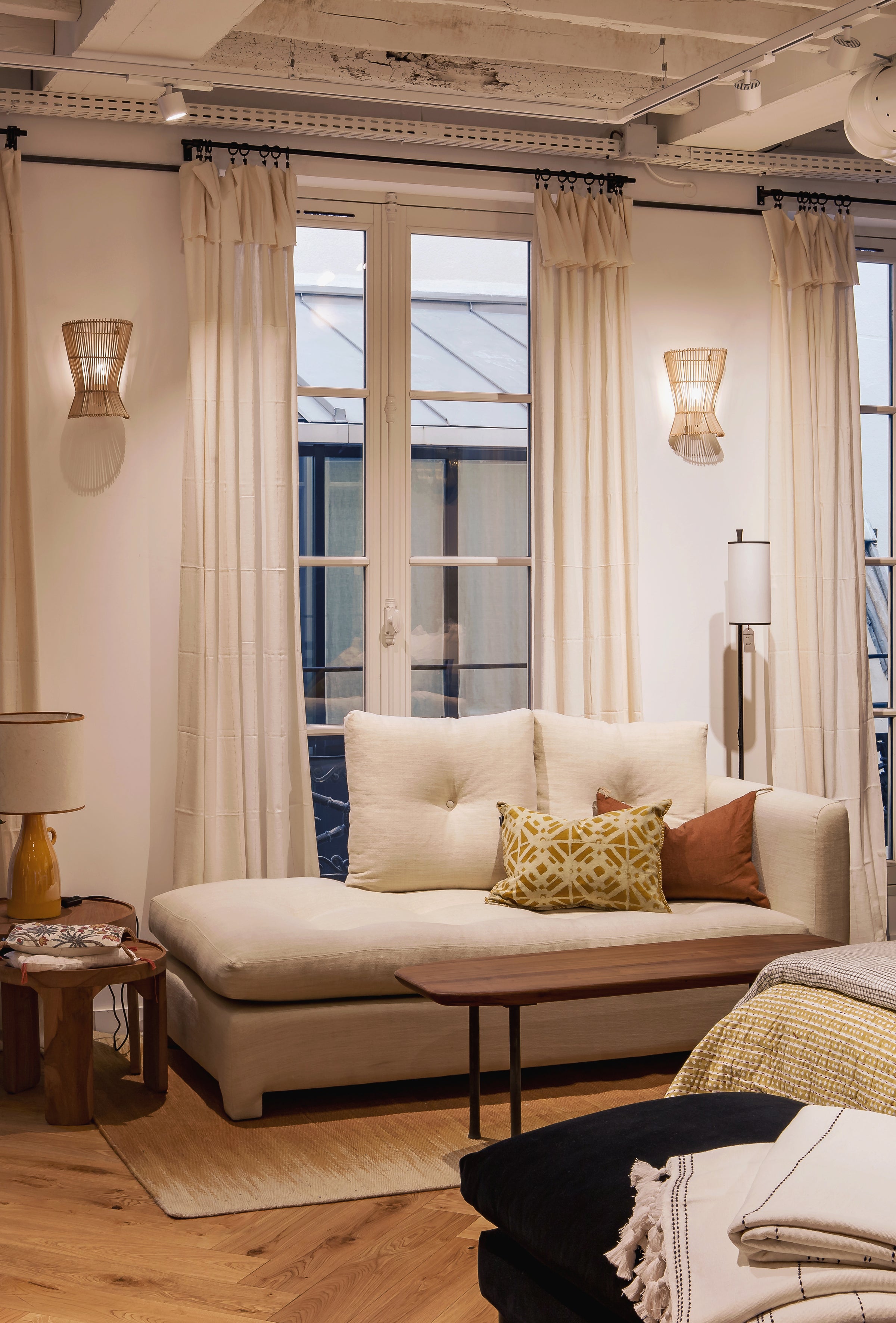 Ko floor lamp base