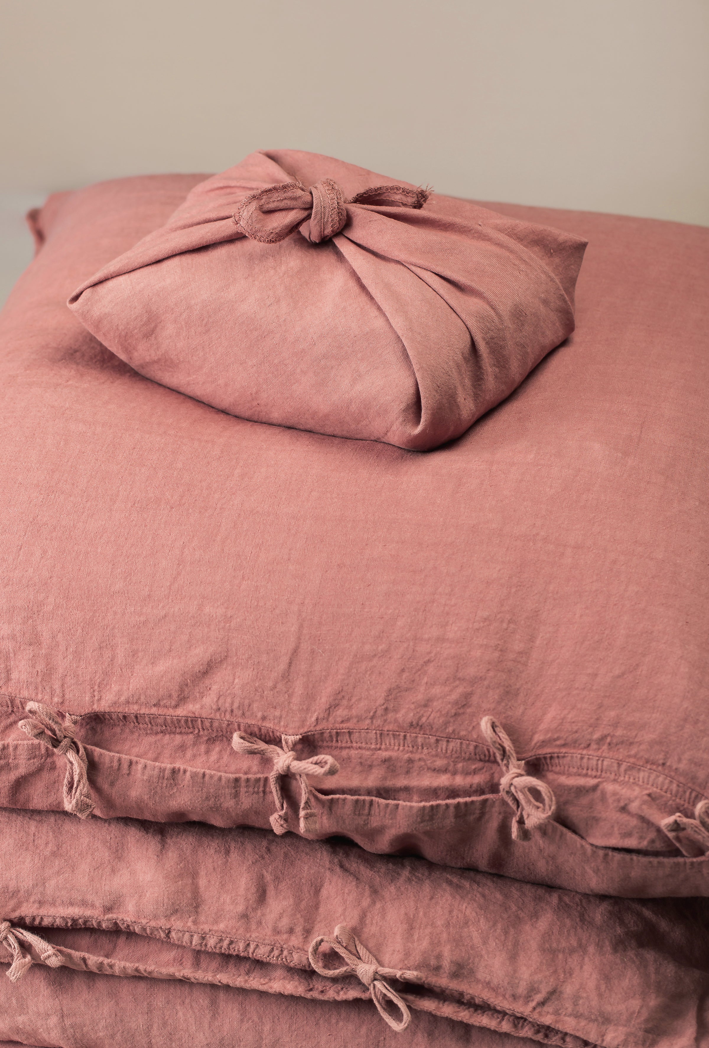 Selena Bedding Set - Camellia