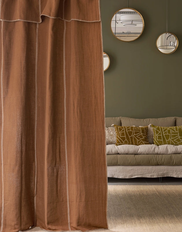 Zarif bedspread