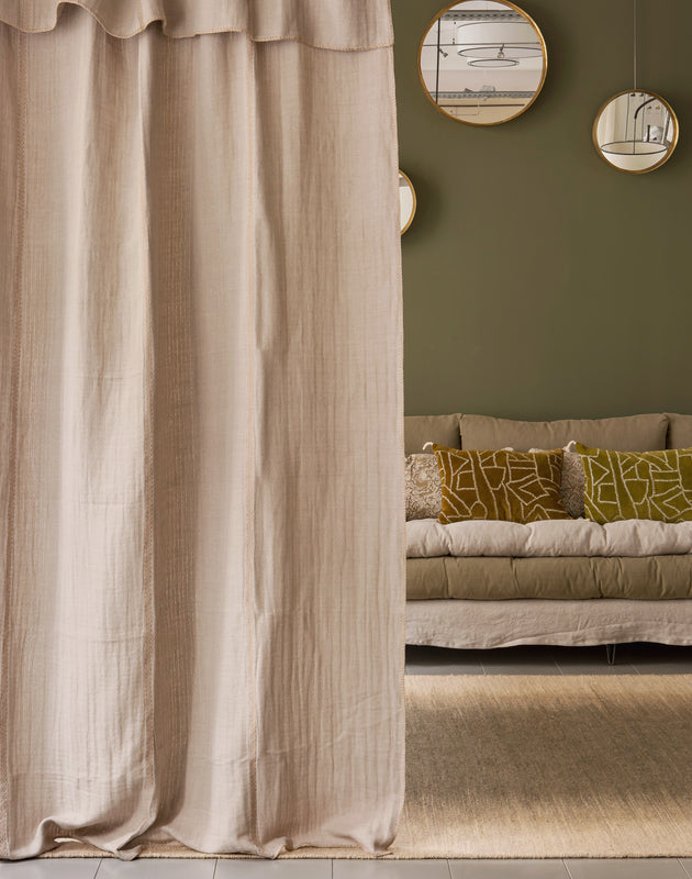 Zarif bedspread