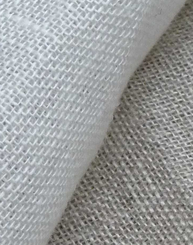 Détail des mailles du Tissu Canigo en voile de lin