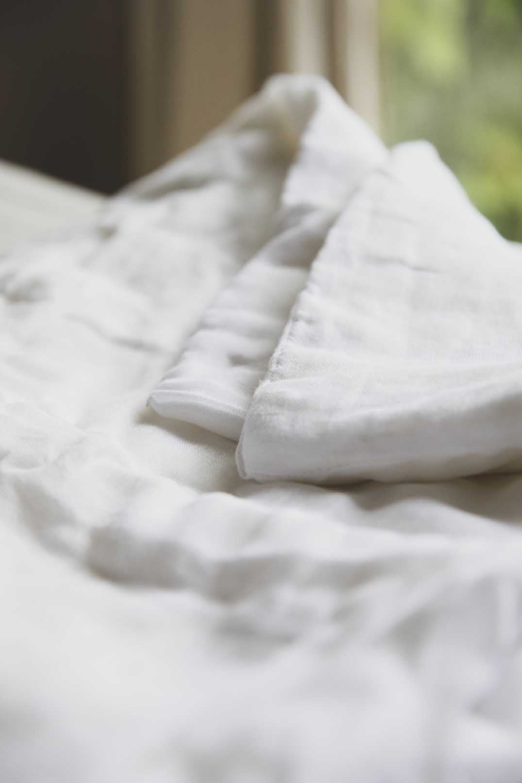 Couette blanche en soir pour l'été