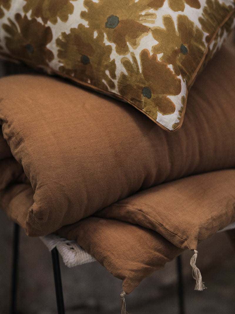 Courtepointe Selena en lin lavé pour bout de lit