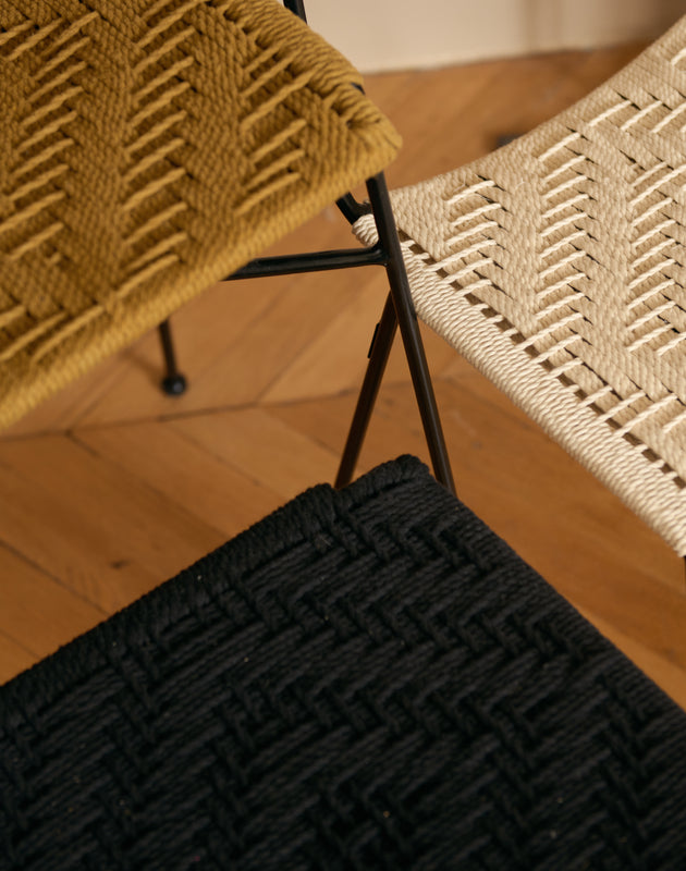 Murgi lozenge stool